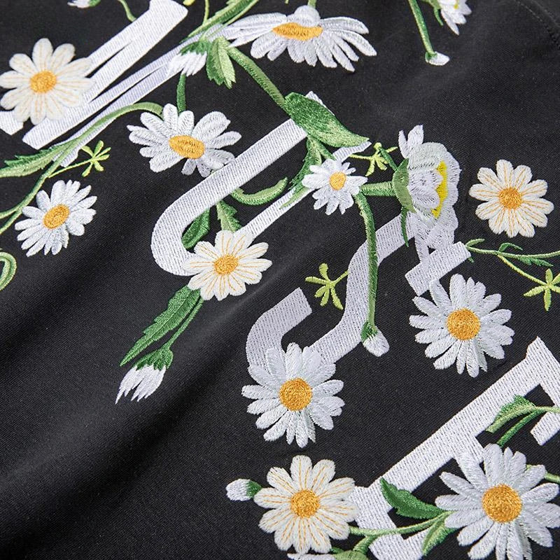 Summer Mens T Shirts Fashion Daisy Embroidery T Shirt Women Loose Cotton Design Casual Short Sleeve Tees High Street Couple 2025