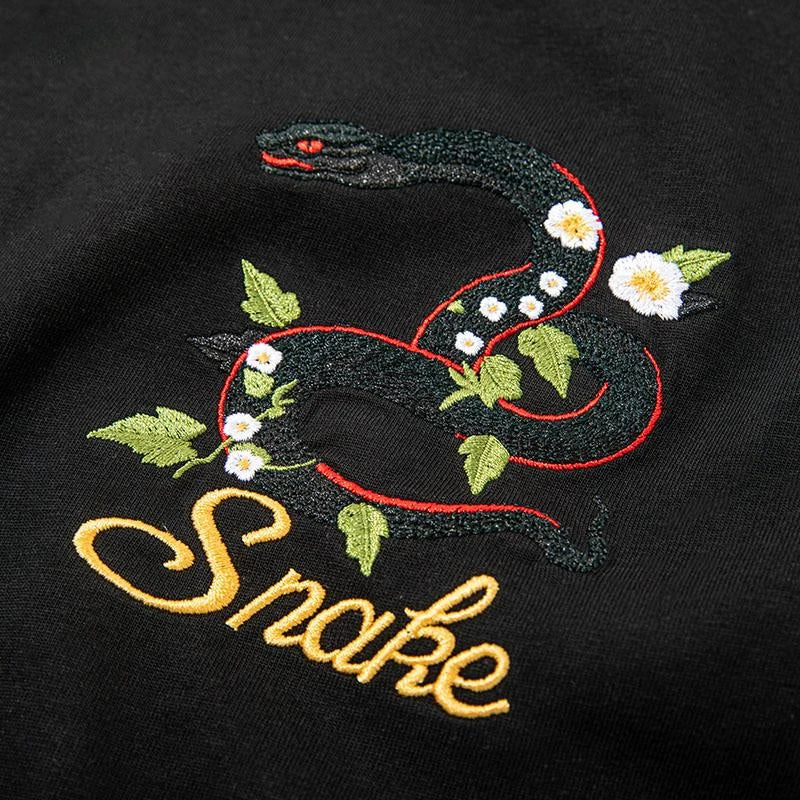 Summer Vintage T Shirt Men Harajuku Embroidery T Shirt Snake Flower Hip Hop Graphic Tees Designer Fashion Streetwear Unisex Red